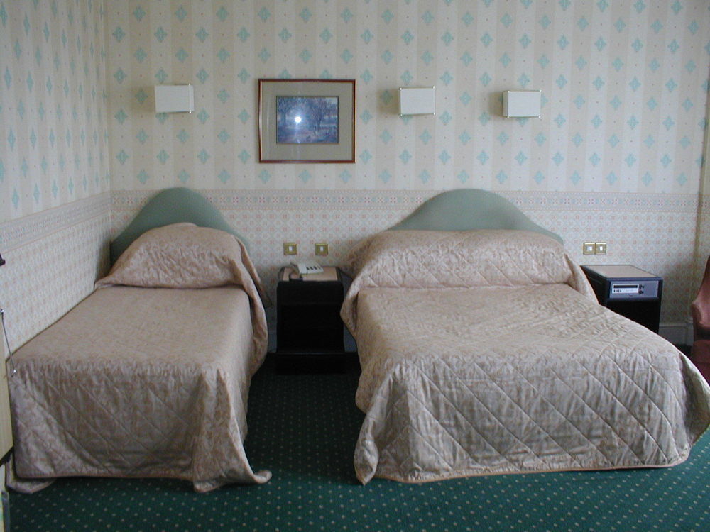 Glen Usk Hotel Llandrindod Wells Kültér fotó